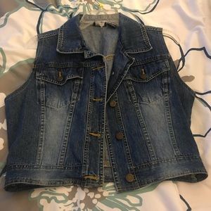 Jean Vest